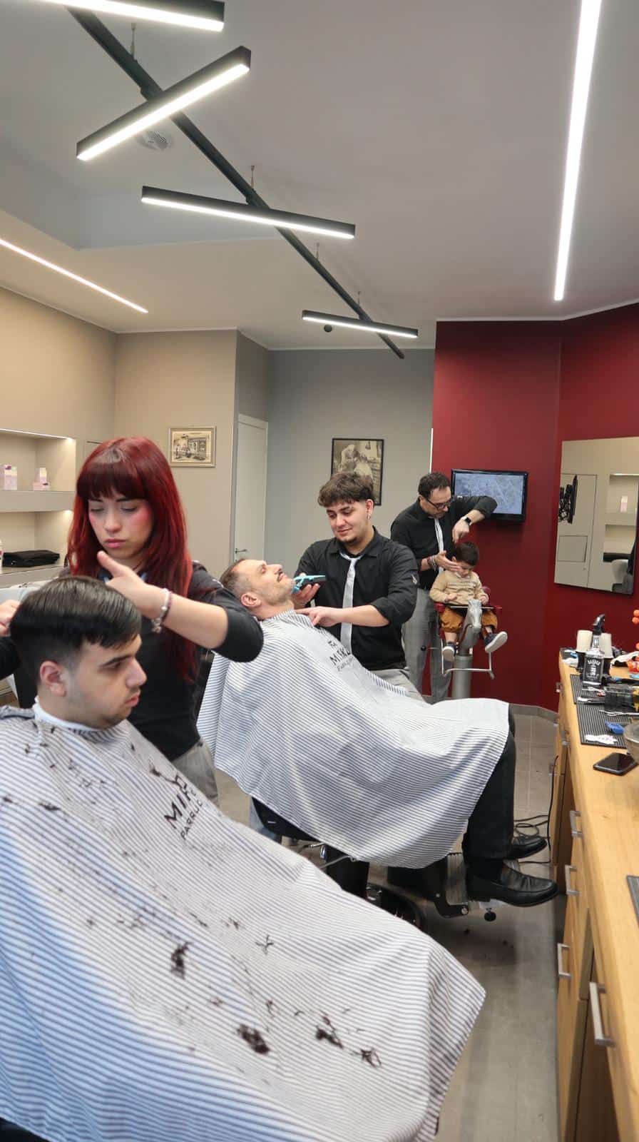 Foto 2 di 4 di MK BARBER - MEN & KIDS