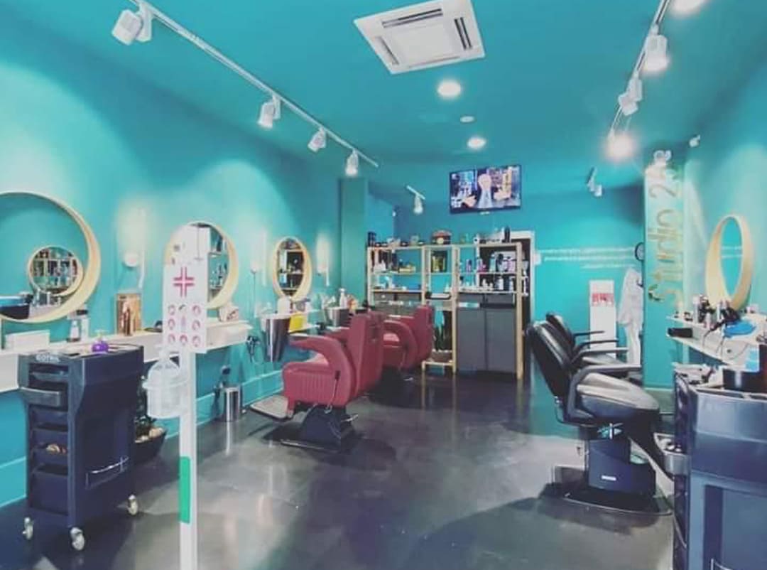 Foto 2 di 3 di Studio 25 Cut & Shave