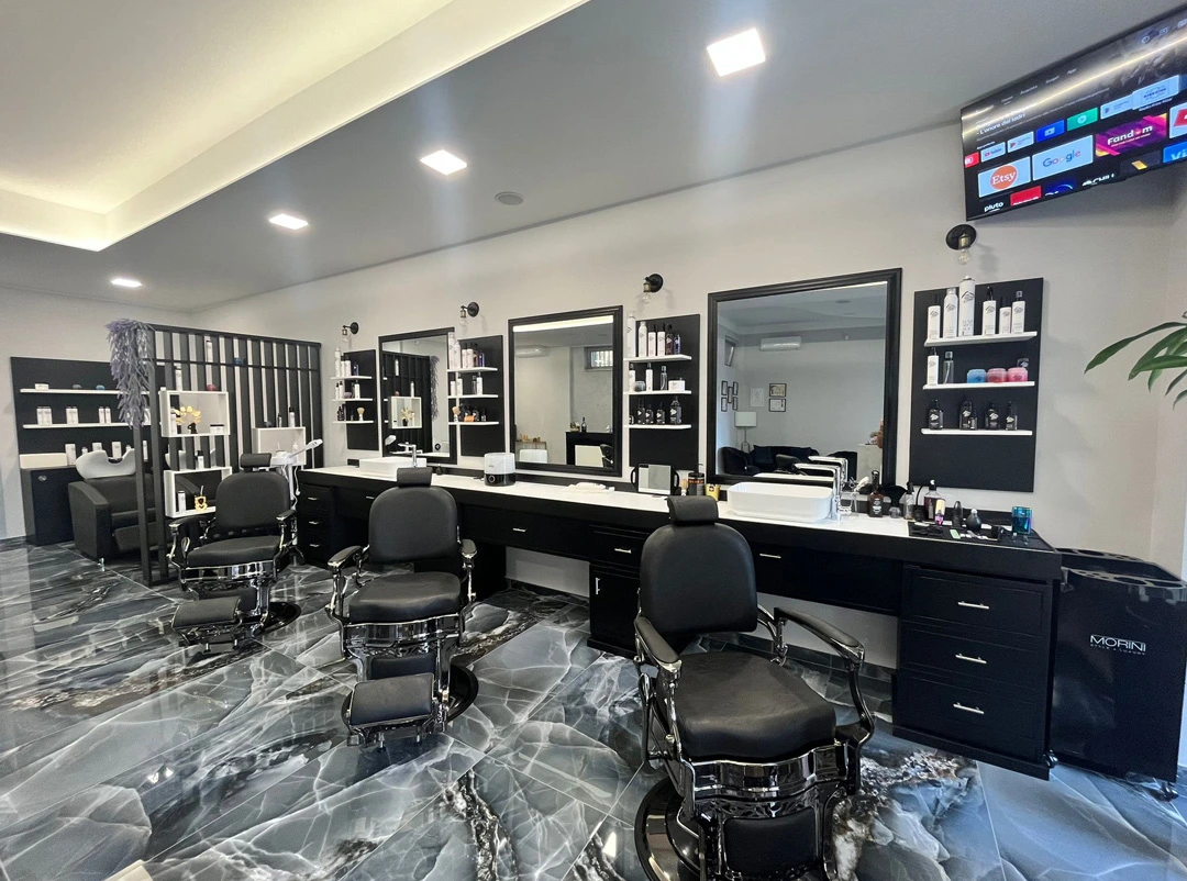 Foto 3 di 3 di The Barber House