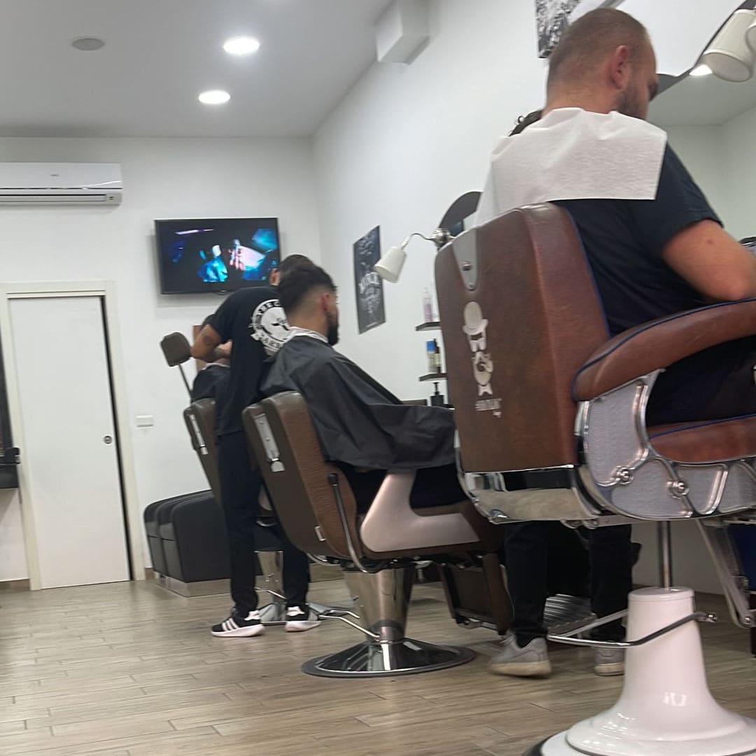 Foto 2 di 4 di The Culture of Barber
